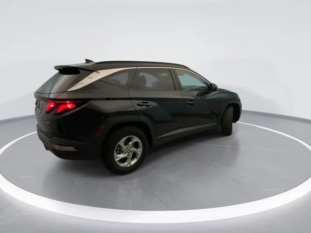 Used 2024 Black Hyundai SEL image 6