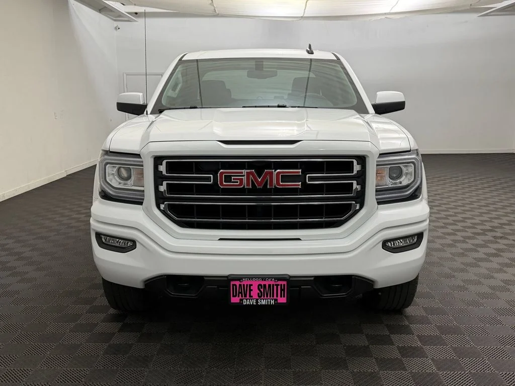 Used 2018 Summit White GMC SLE image 6