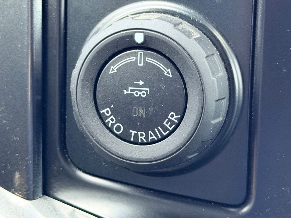 Used 2023 Blue Ford XLT image 35