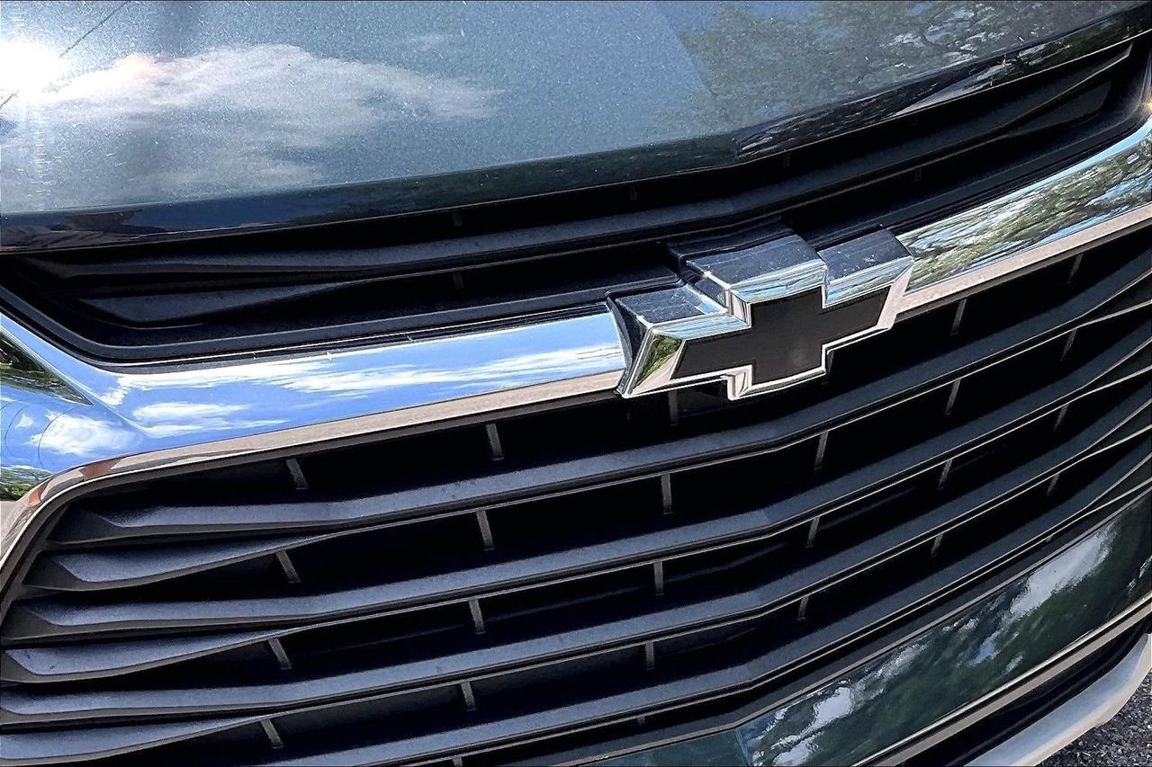 Used 2020 Gray Chevrolet LT image 33