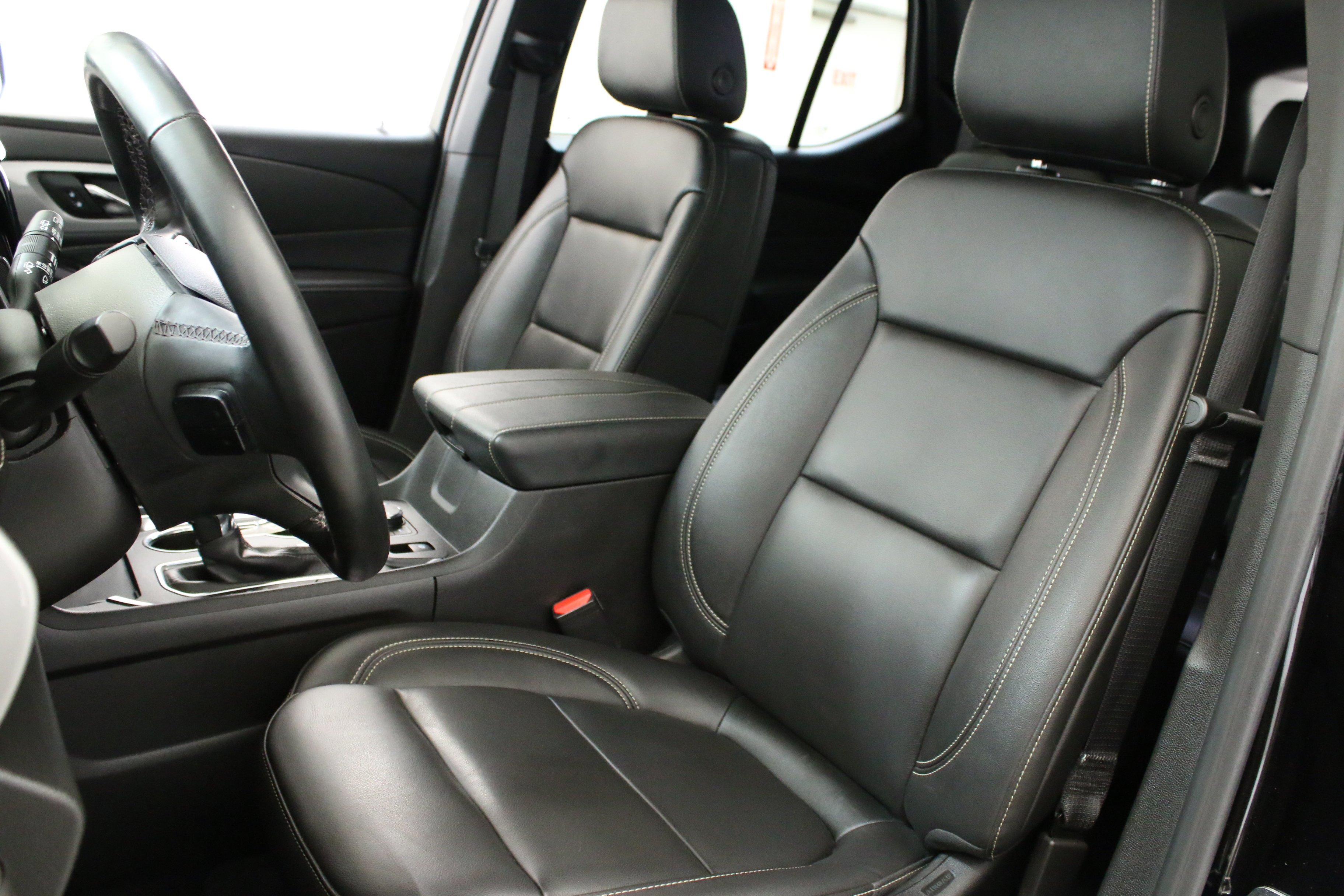 Used 2023 Mosaic Black Metallic Chevrolet LT Leather image 24