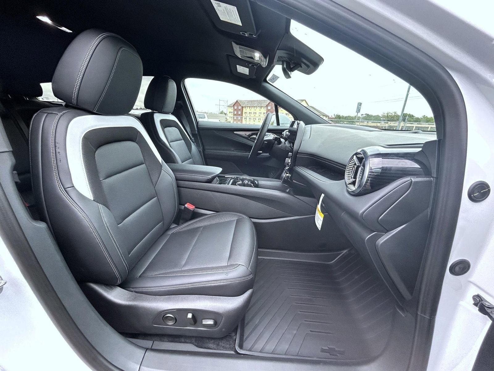 2026 Chevrolet Blazer EV LT - Photo 15