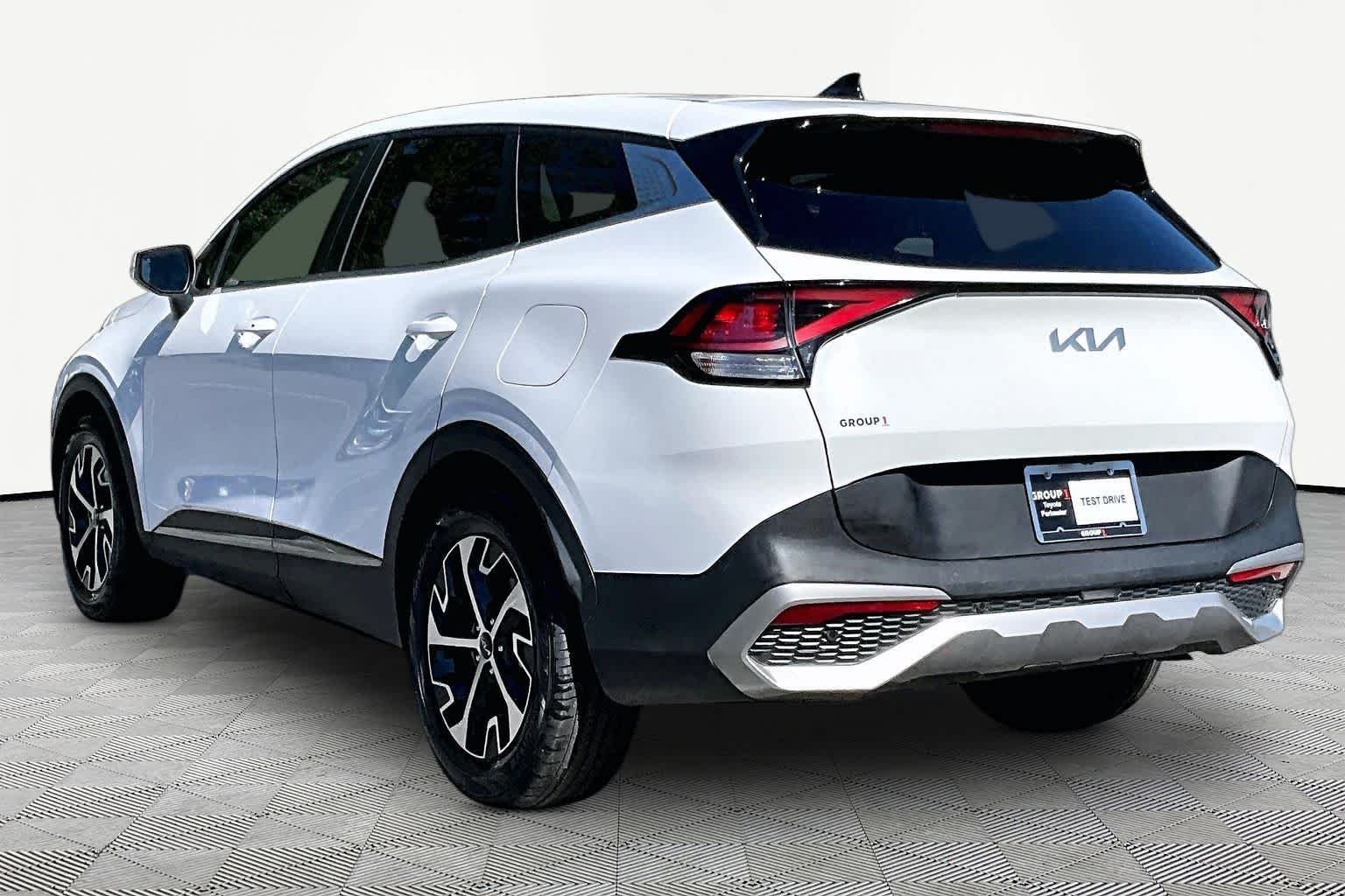 Used 2023 Glacial White Pearl Kia EX image 11