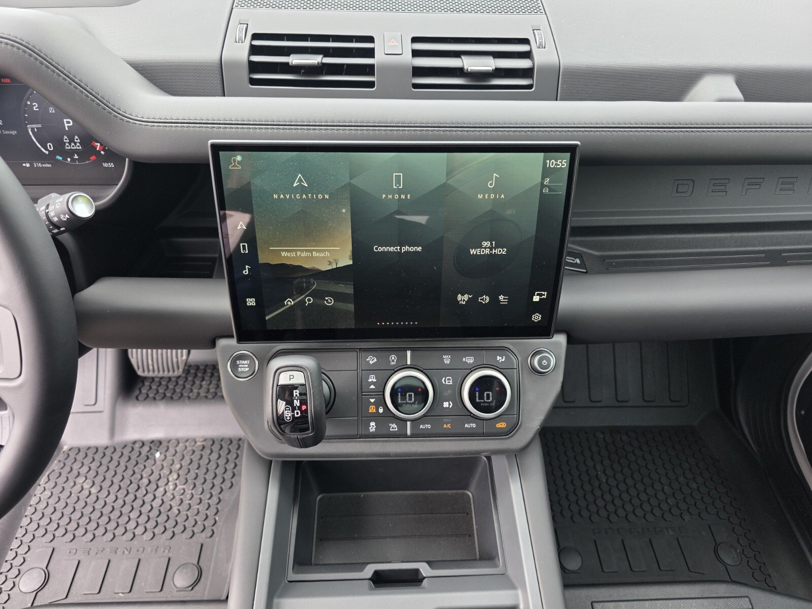 New 2026 Borasco Grey Land Rover P400 X-Dynamic SE image 17