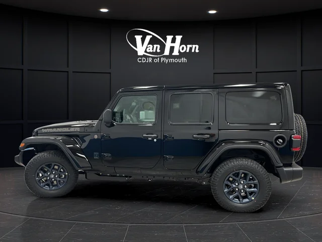 New 2026 Black Clear-Coat Exterior Paint Jeep 85th Anniversary Edition image 4