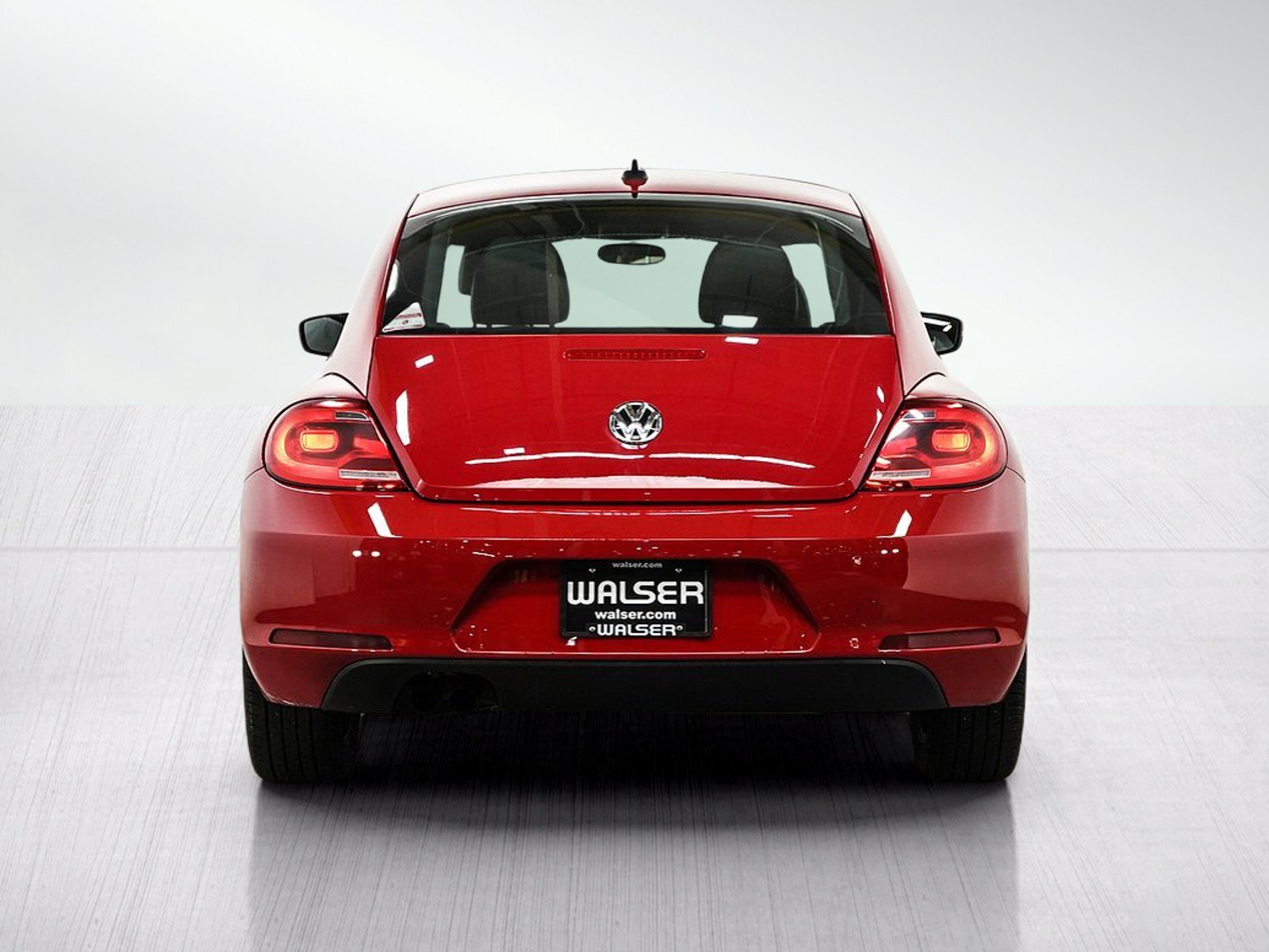Used 2014 Tornado Red Volkswagen 1.8T image 4