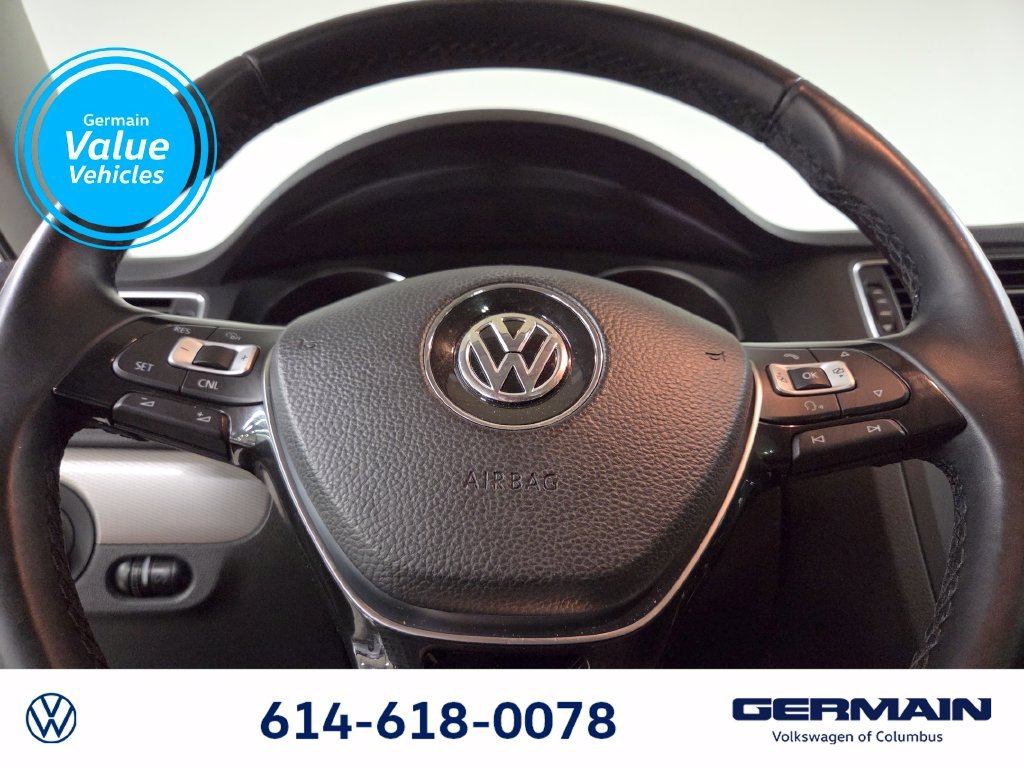 Used 2017 Black Volkswagen 1.4T SE image 19