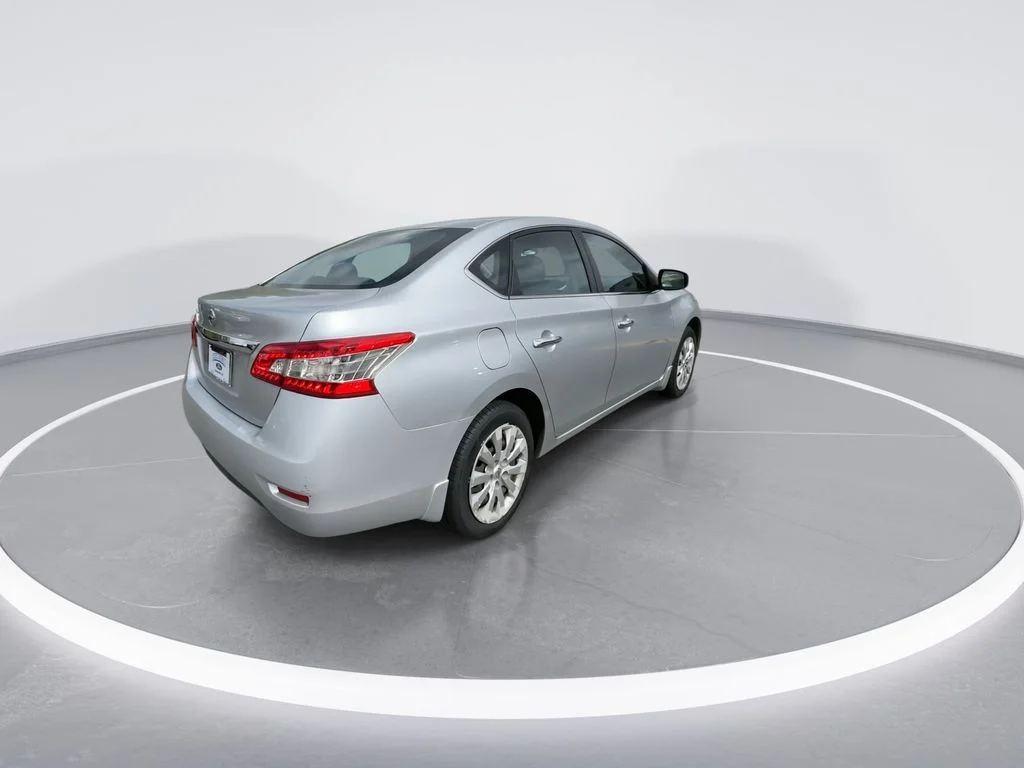 Used 2015 Silver Nissan S image 8