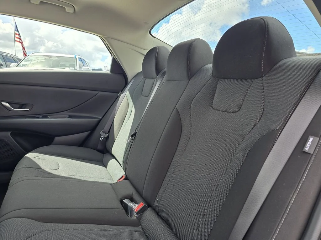 New 2026 White Hyundai SE image 25