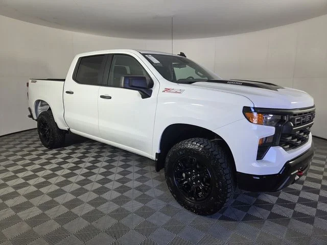 Used 2026 Summit White Chevrolet Custom Trail Boss image 5