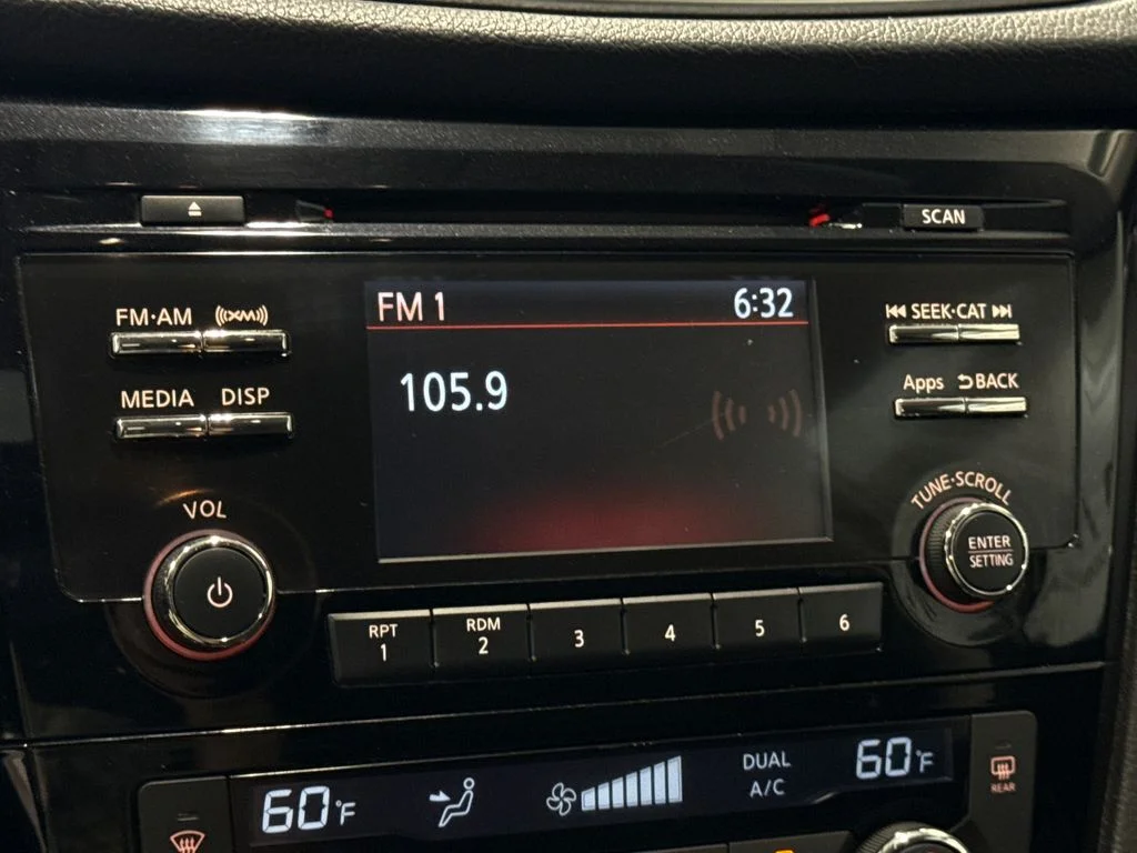 Used 2016 Gray Nissan SV image 22