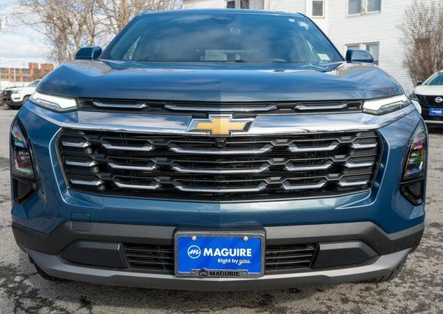 Used 2025 Blue Chevrolet LT image 3