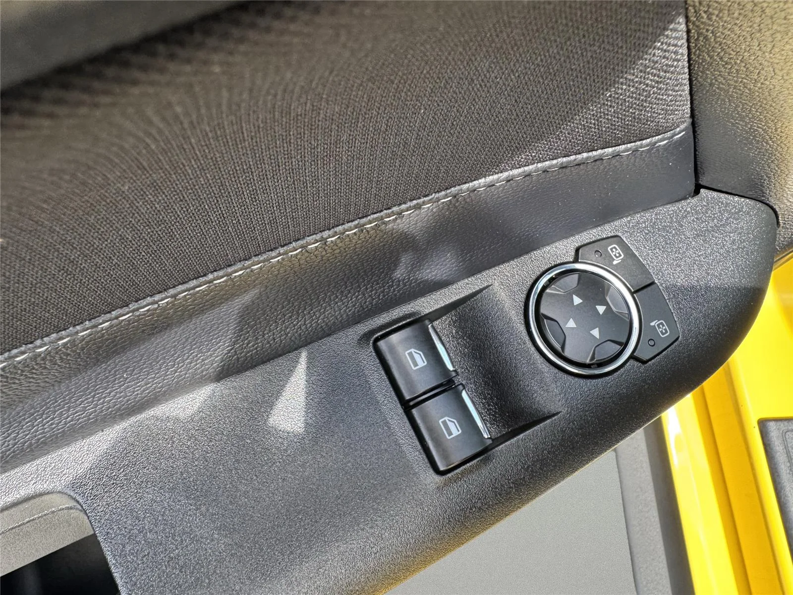 Used 2018 Triple Yellow Tri-Coat Ford GT image 18