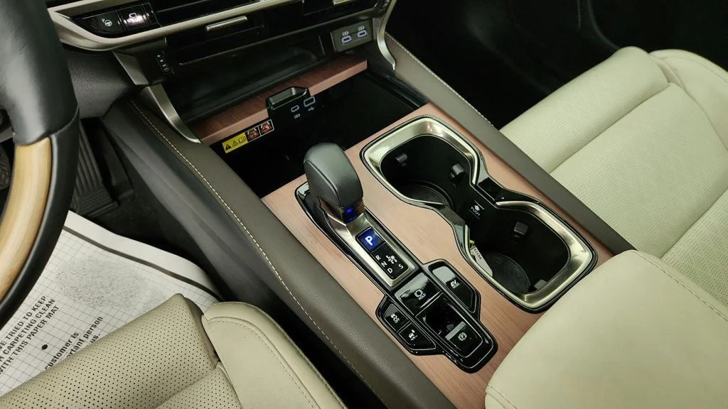 Used 2023 Eminent White Pearl Lexus RX 350h Luxury AWD w/ Mark Levinson Audio & LED Headlamps image 16