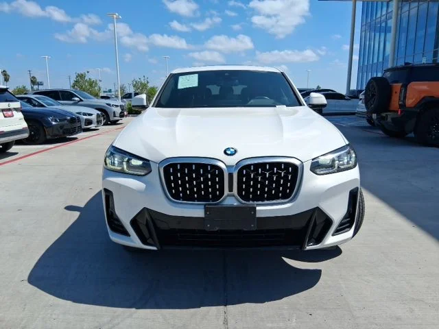 Used 2024 White BMW xDrive30i image 2