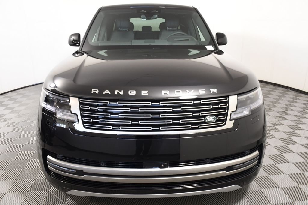 New 2026 Santorini Blk Land Rover SE image 10