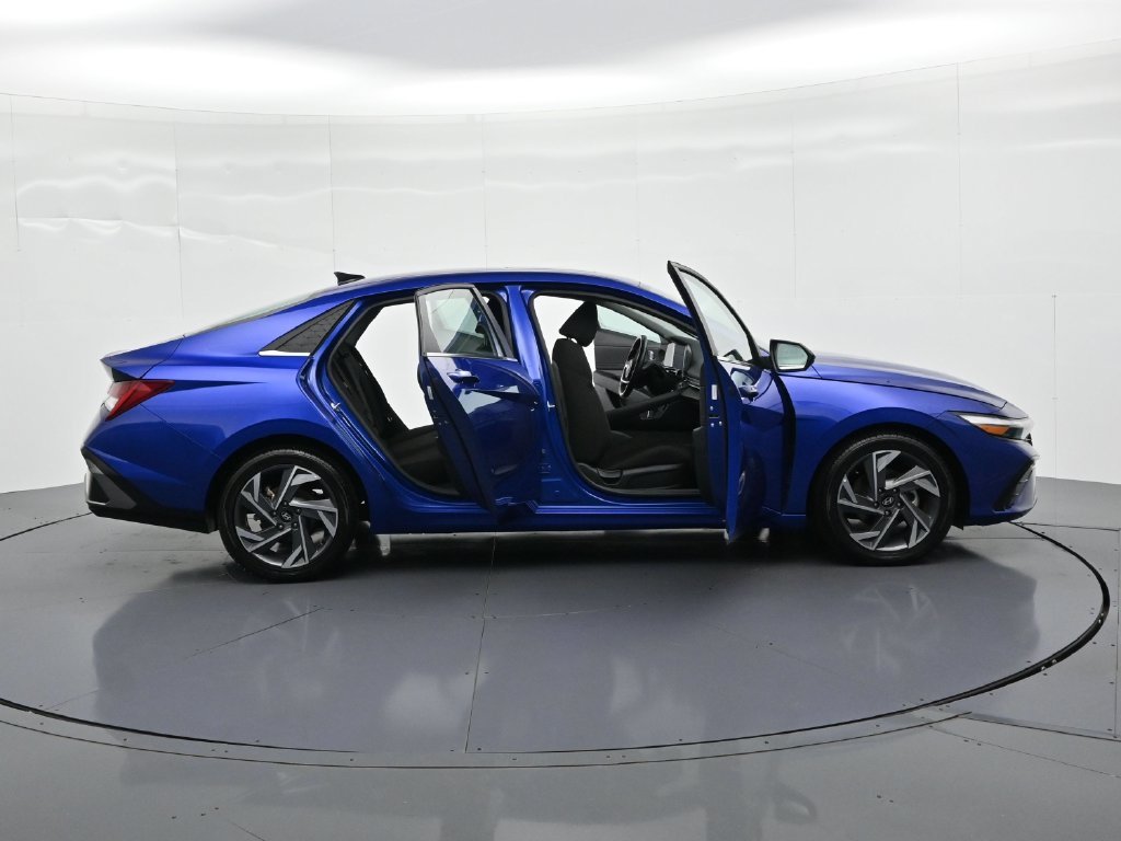 Used 2025 Blue Hyundai SEL Convenience image 24
