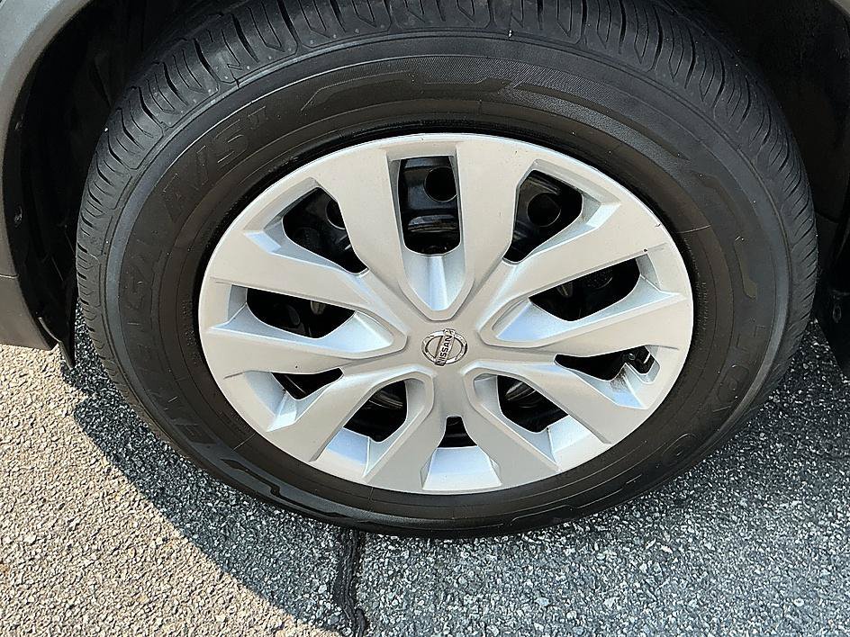 Used 2017 Magnetic Black Nissan S image 8
