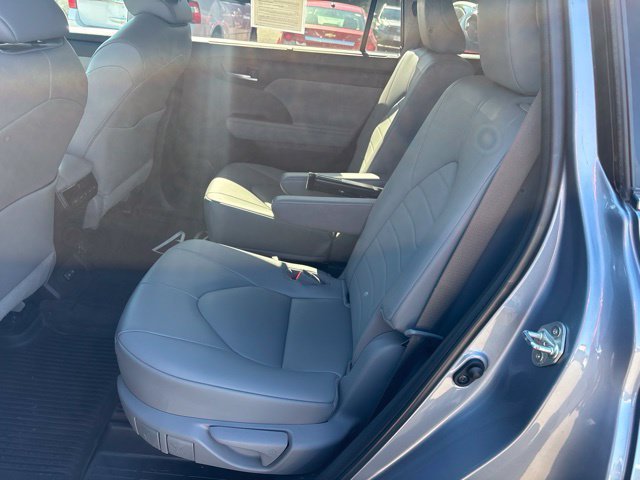 Used 2023 Moon Dust Toyota XLE image 12
