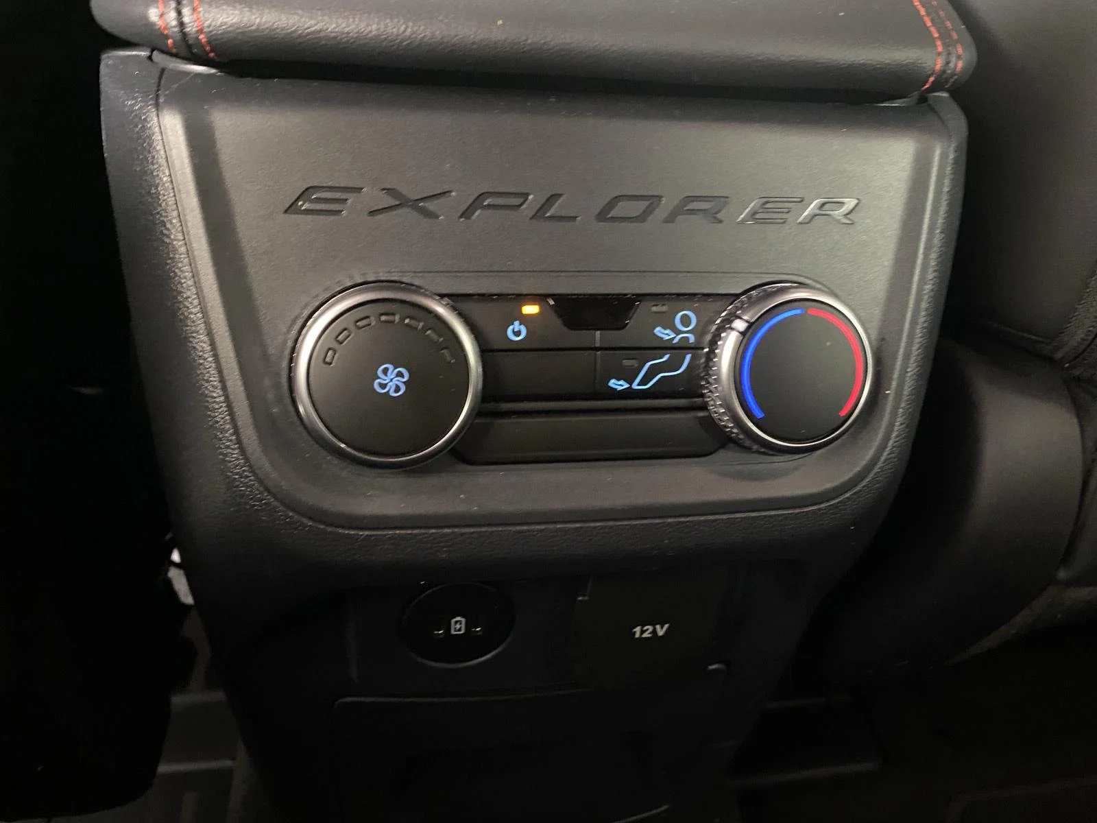 New 2026 Space White Metallic Ford ST-Line image 26