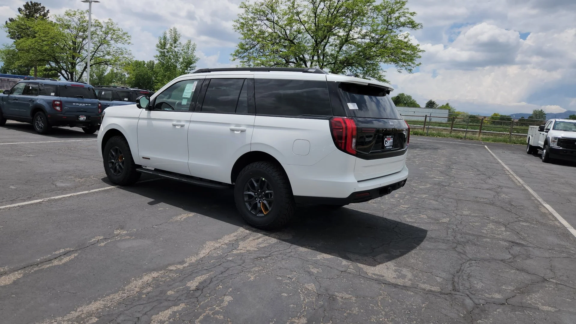 New 2026 Star White Metallic Tri-Coat Ford Tremor image 7