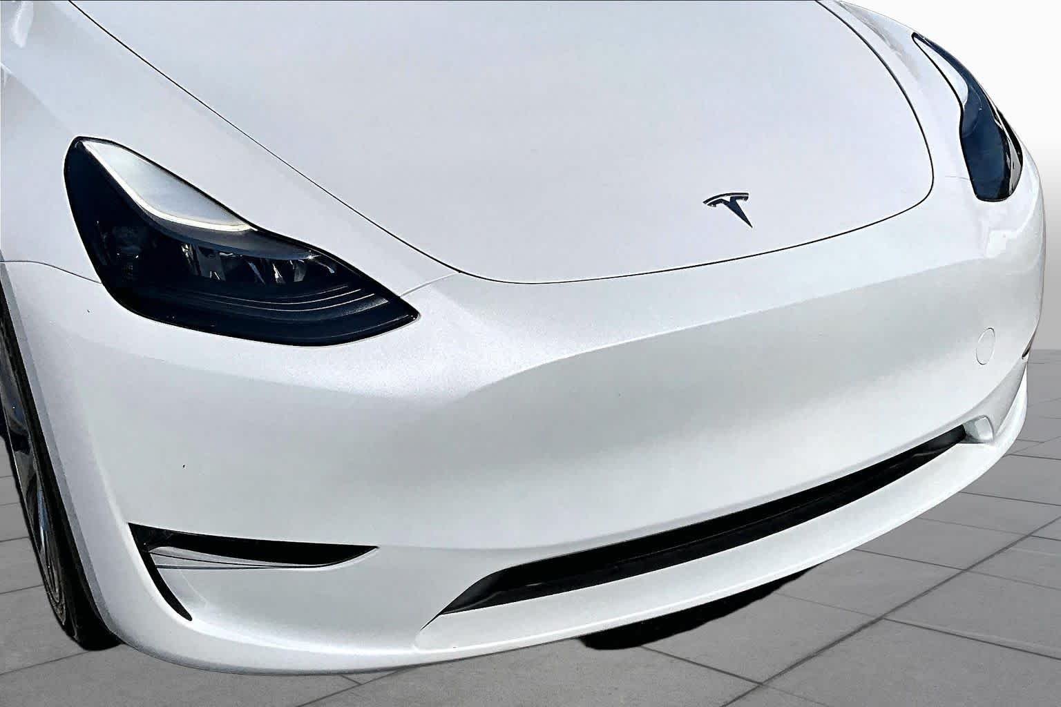 Used 2023 Pearl White Multi Tesla  image 29