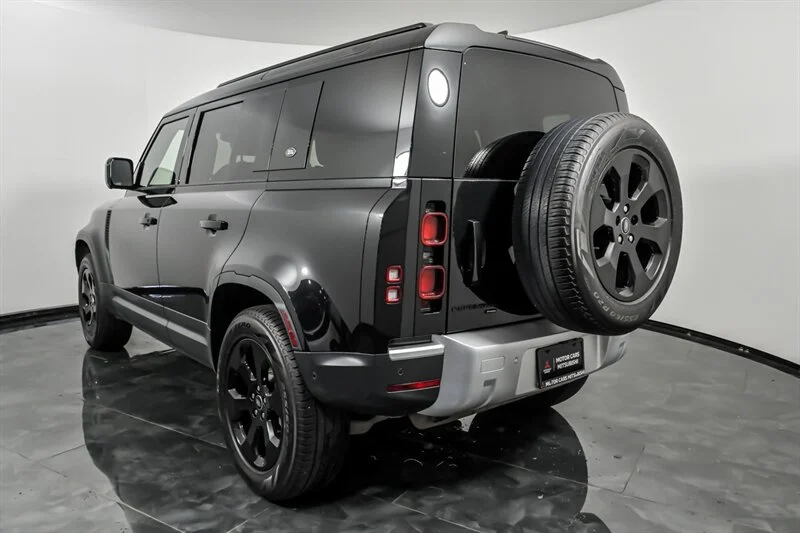 Used 2022 Santorini Black Metallic Land Rover 110 SE image 7