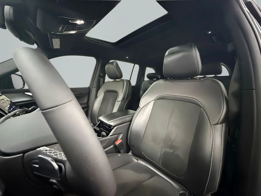 Used 2023 Gray Jeep Altitude X image 27