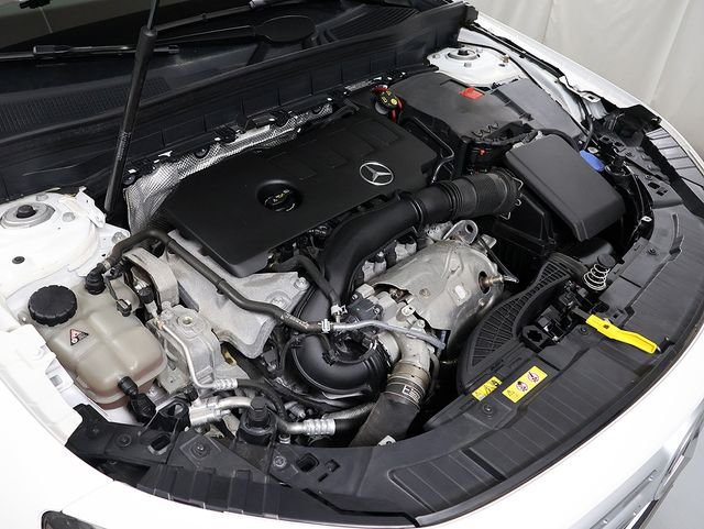 Certified Used 2023 Polar White Mercedes-Benz GLB 250 image 35