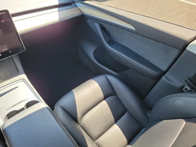 2023 Tesla Model Y Long Range - Photo 18