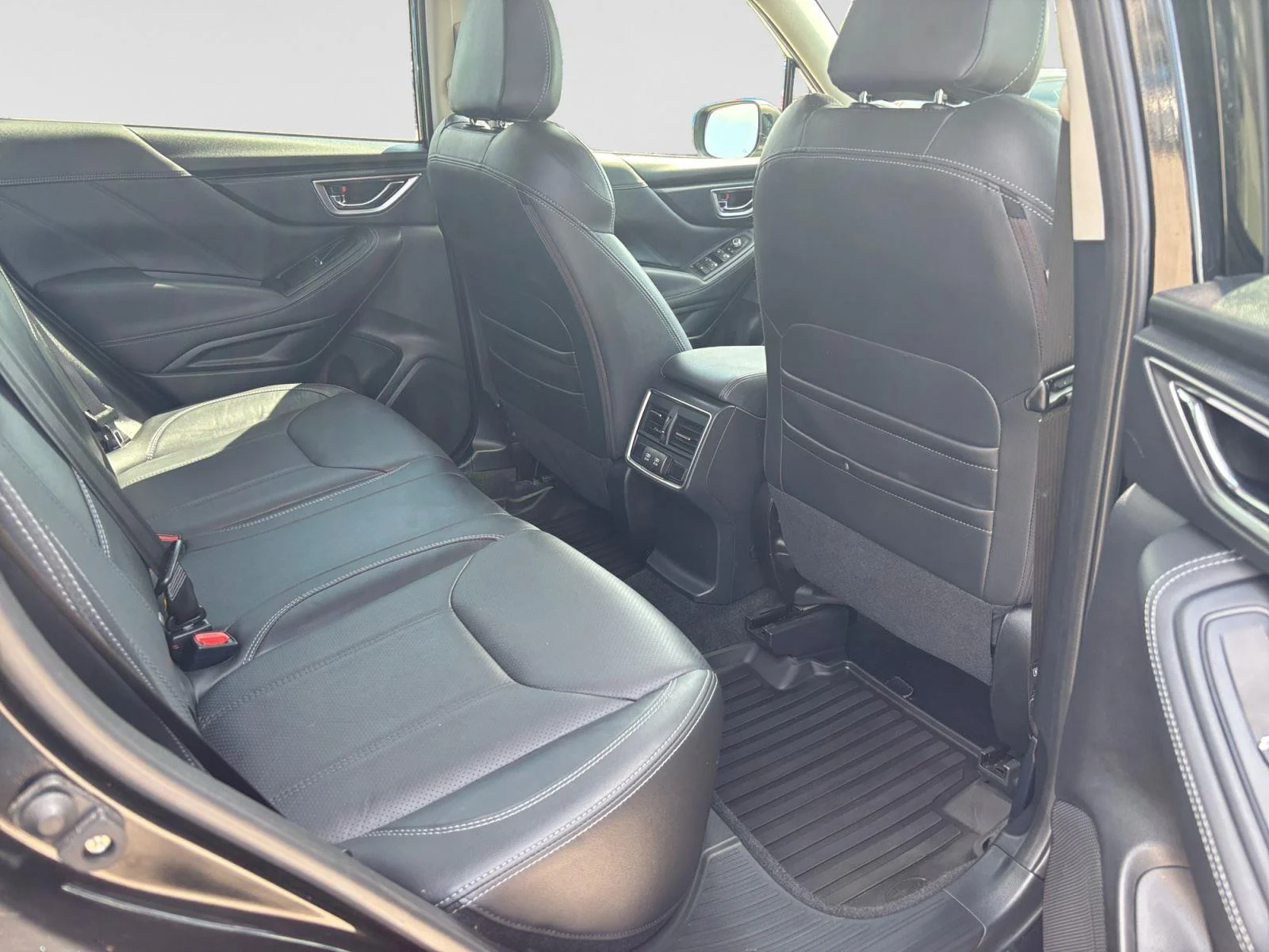 Used 2020 Crystal Black Silica Subaru Limited image 47