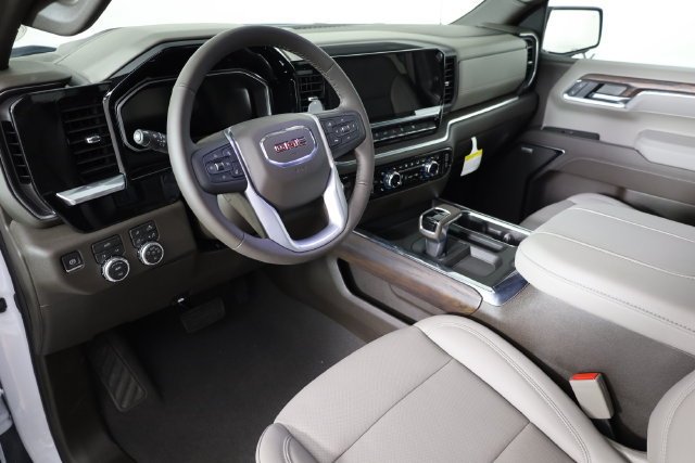 2026 GMC Sierra 1500 SLT - Photo 20