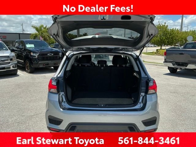 Used 2024 Gray Mitsubishi 2.0 ES image 11