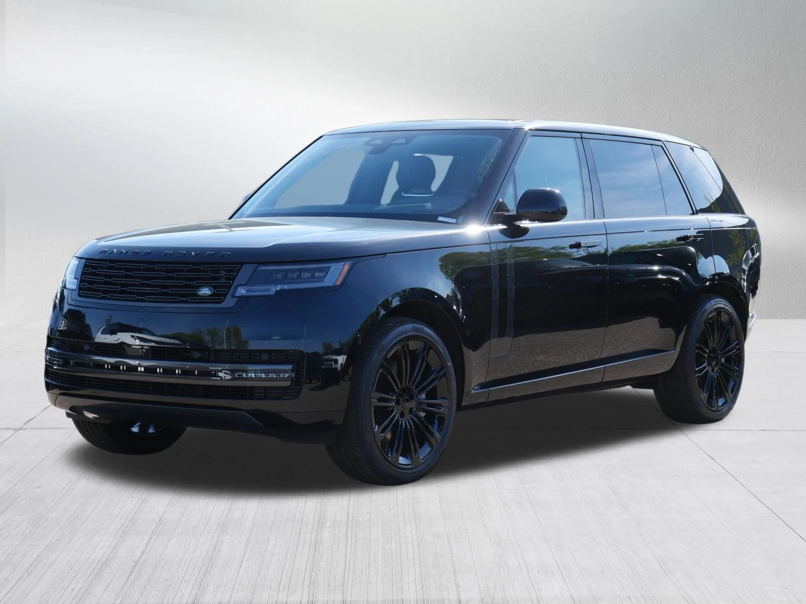 2026 Land Rover Range Rover 4.4 SE LWB 7's photo
