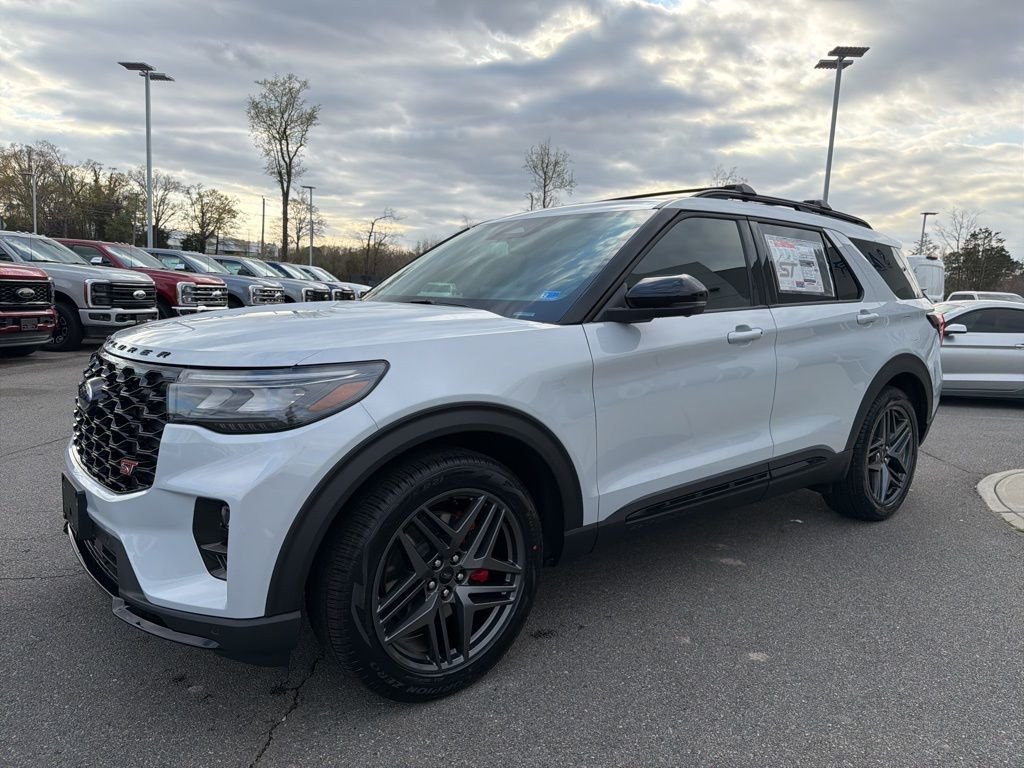 View vehicle photo 7