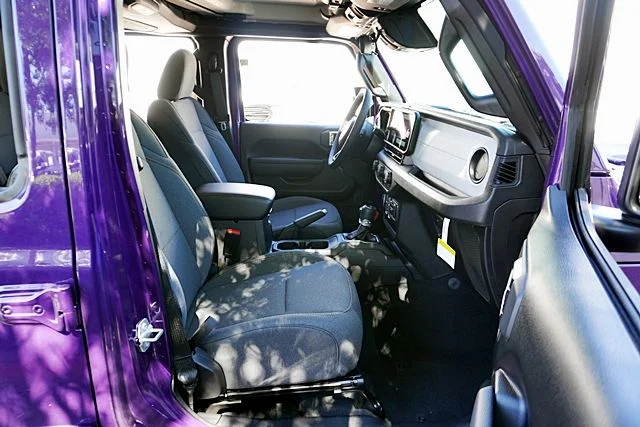 New 2026 Reign Jeep Sport S image 16