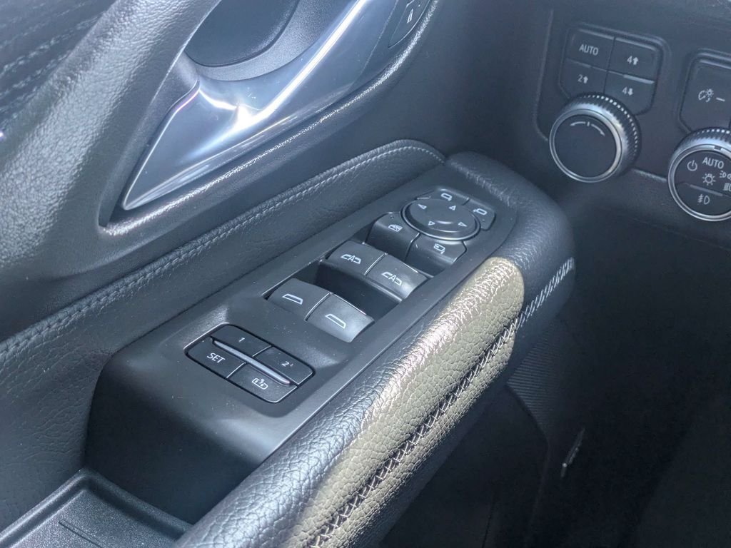 Used 2021 Black GMC Denali image 25