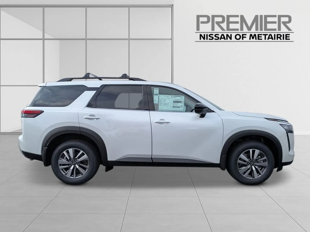 New 2026 Everest White Pearl TriCoat Nissan SL image 5