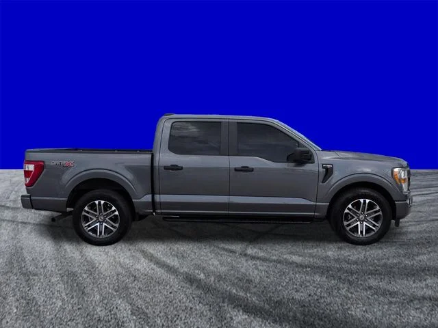 Used 2021 Gray Metallic Ford XL image 3