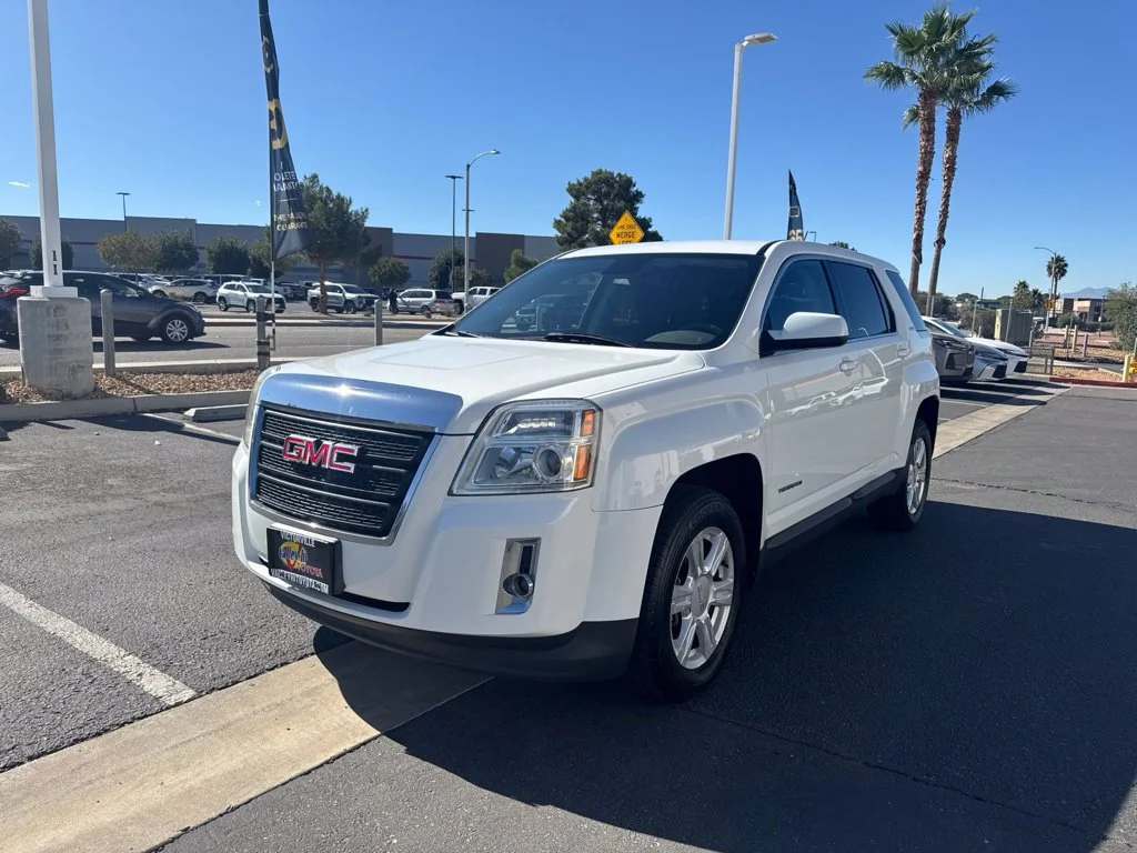 Used 2015 White GMC SLE-1 image 3