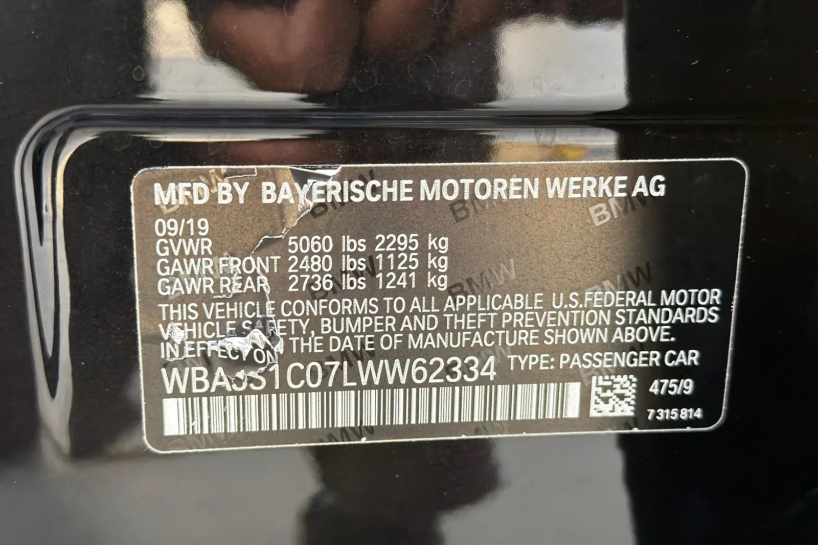 Used 2020 Black Sapphire Metallic BMW 540i image 27