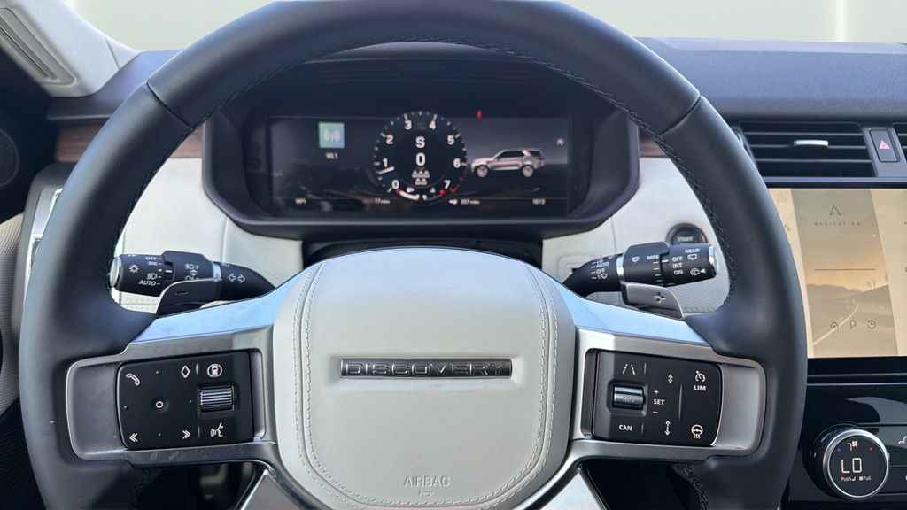 New 2026 Varesine Blue Land Rover Dynamic SE image 25