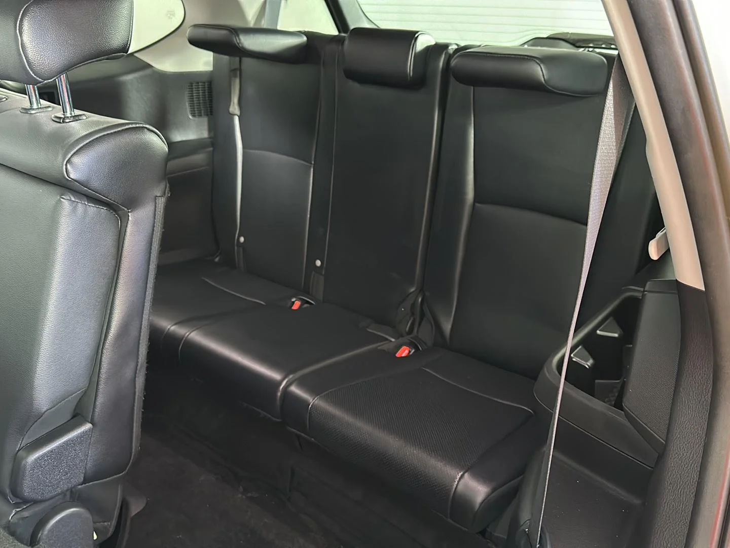 Used 2024 Wind Chill Pearl Toyota XLE image 21