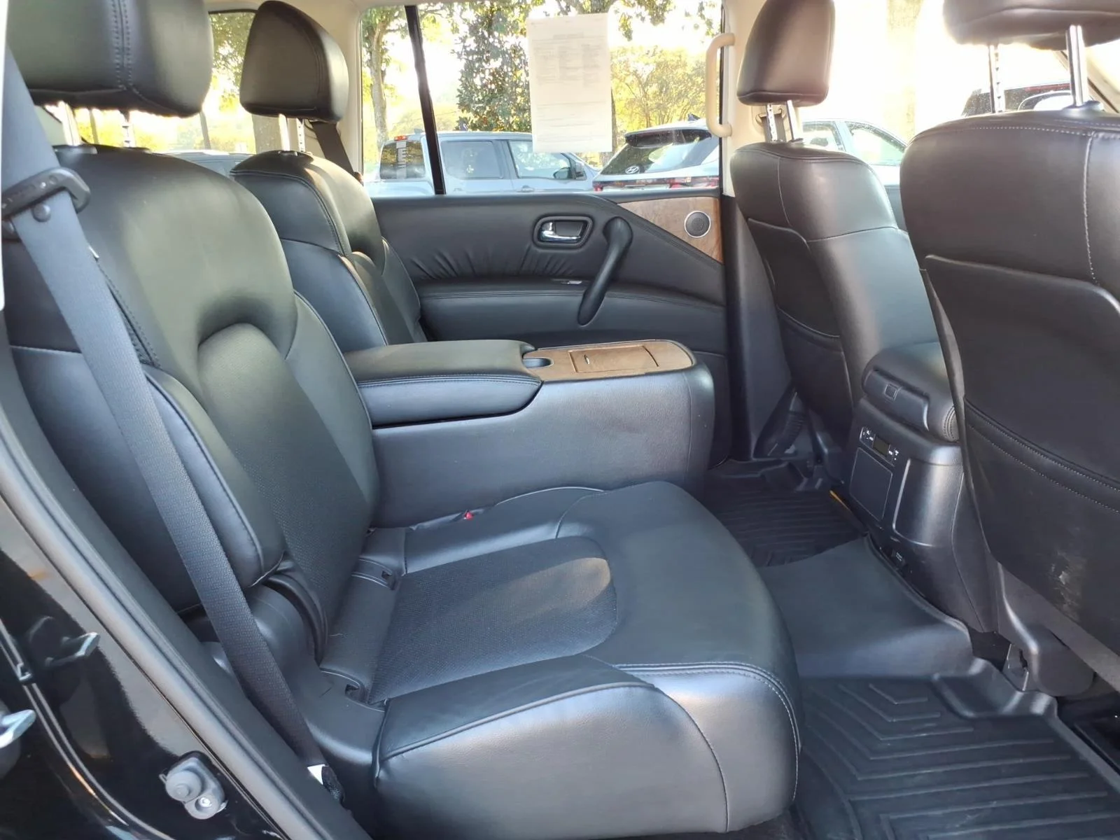 Used 2023 Super Black Nissan SL image 18
