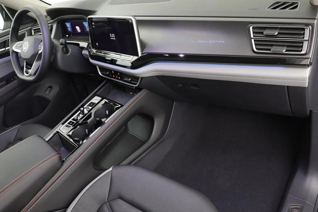 New 2026 White Volkswagen Peak Edition image 21