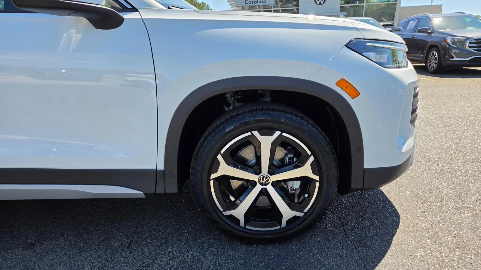 New 2026 Pure White Volkswagen SE image 17