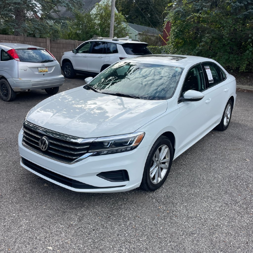 Used 2020 Pure White Volkswagen 2.0T SE image 1