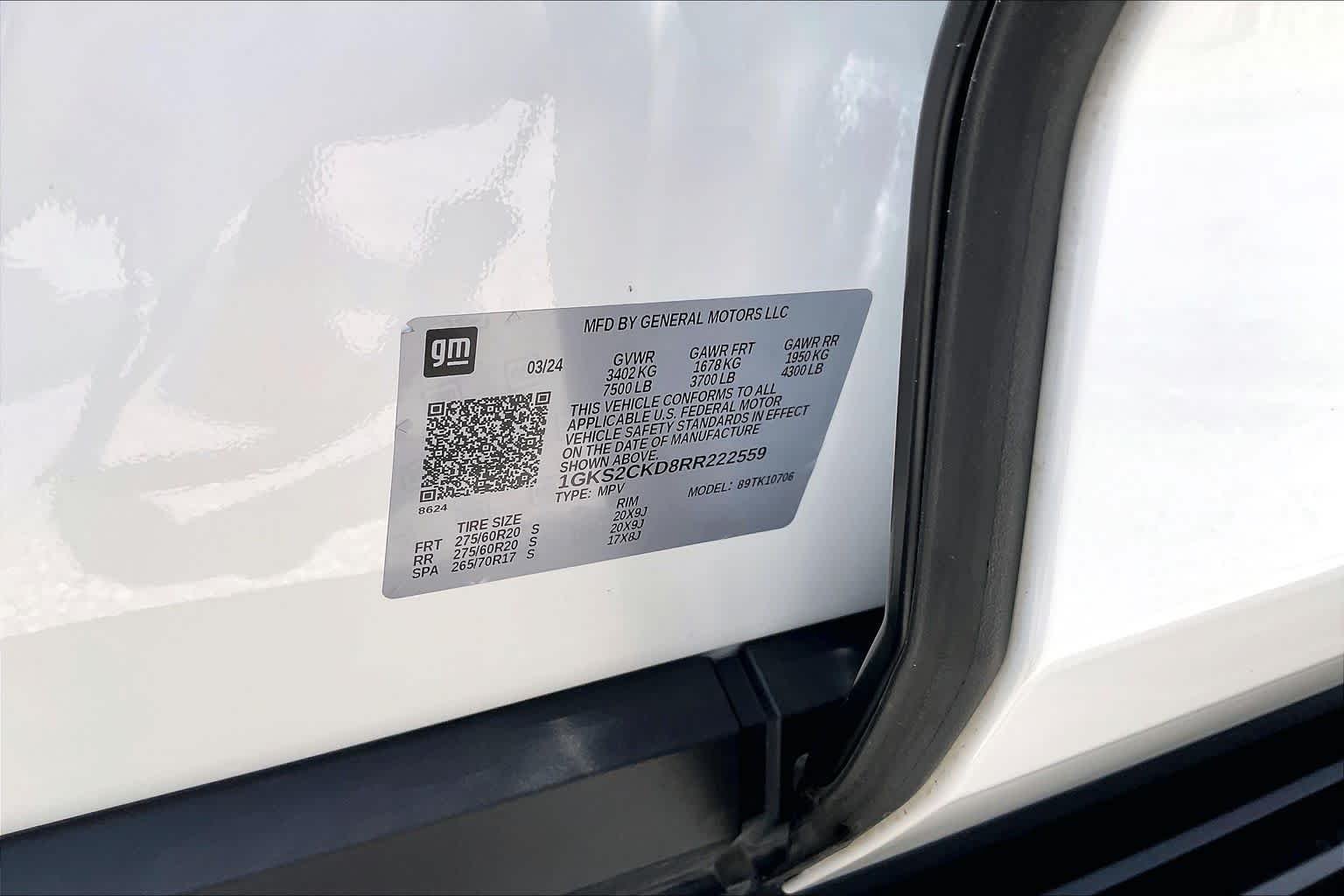 Certified Used 2024 Summit White GMC AT4 image 34