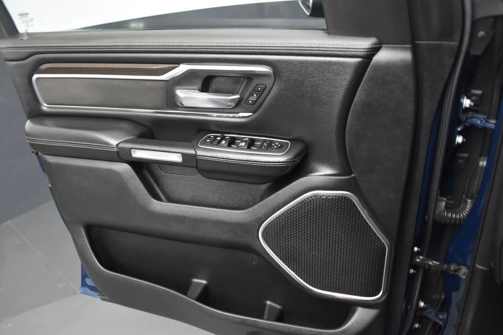 Used 2022 Blue Ram Laramie image 11
