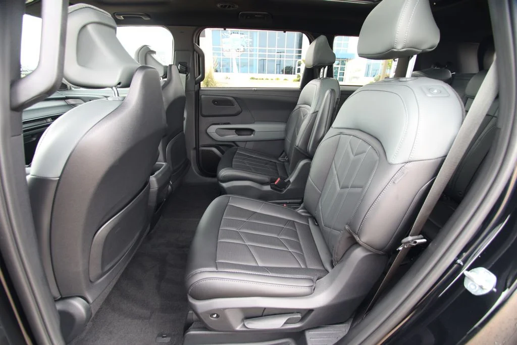 New 2027 Black Kia X-Line SX image 7